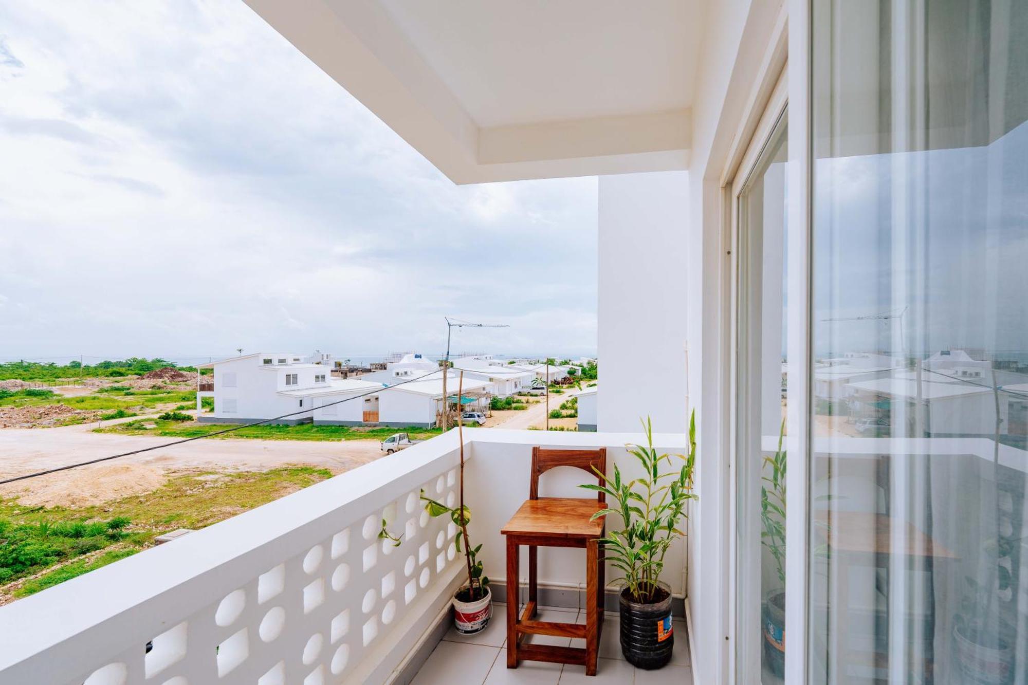 Jasiri Apartment, Beautiful Ocean-View 2 Bedroom Home In Fumba Town Dambani Exterior photo